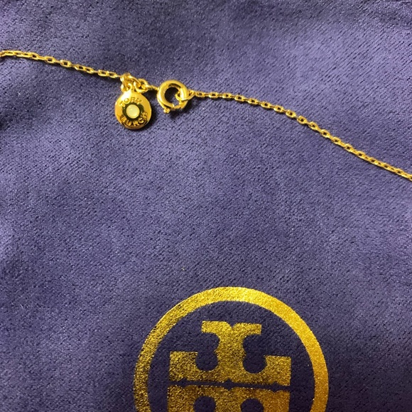 NEW TORY BURCH SHORT PEARL NECKLACE - Picture 7 of 7